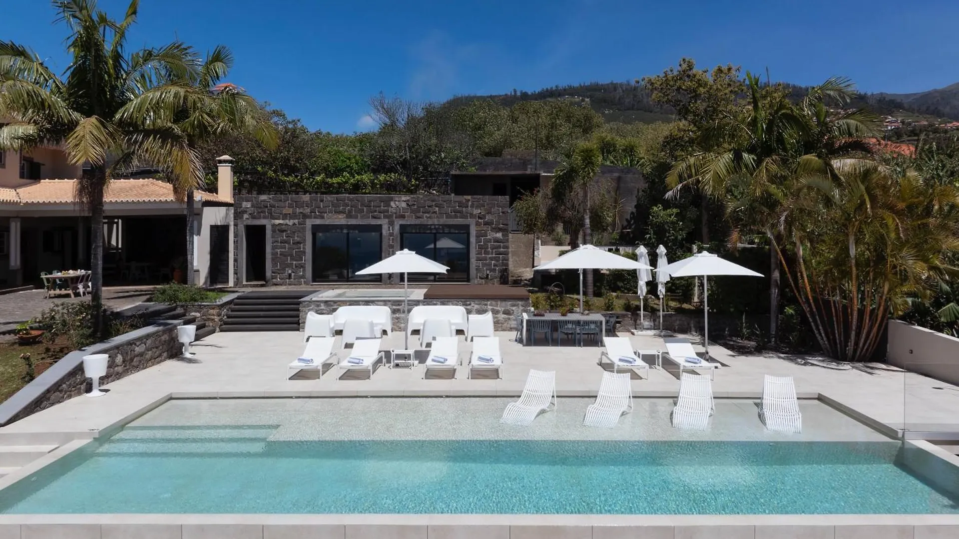 Exceptional Luxury Villa In Madeira Bellissima Estreito Da Calheta 0*,  포르투갈
