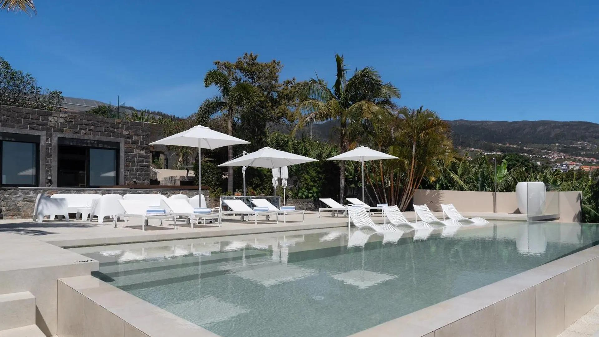 Exceptional Luxury Villa In Madeira Bellissima Estreito Da Calheta 0*,  포르투갈