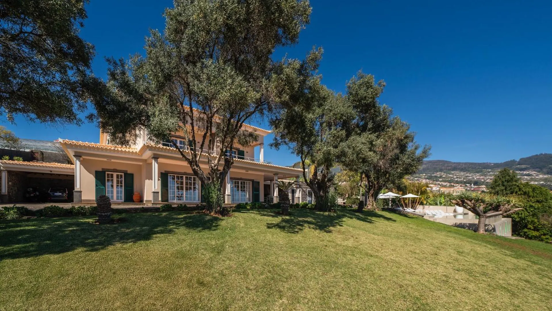 Exceptional Luxury Villa In Madeira Bellissima Estreito Da Calheta 포르투갈